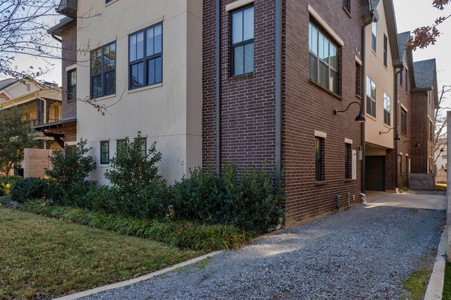 4121 Grassmere Ln in Dallas, TX - Foto de edificio - Building Photo