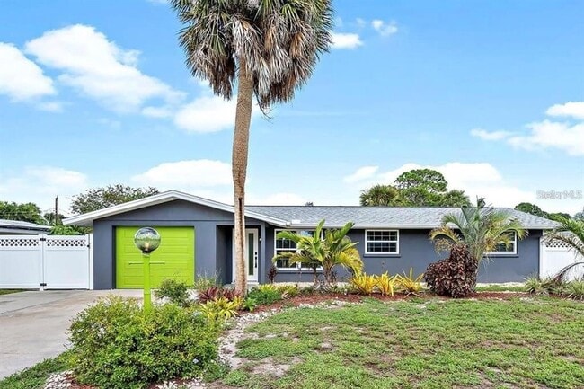 property at 7355 Cass Cir