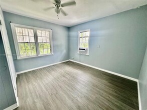 1260 NE 115th St in Miami, FL - Building Photo - Building Photo