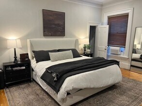 354 Marlborough St, Unit 2 in Boston, MA - Building Photo - Building Photo