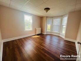 43 Dartmouth St, Unit 2 in Somerville, MA - Building Photo