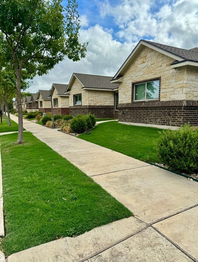 200 Church Ave in Waco, TX - Building Photo - Building Photo