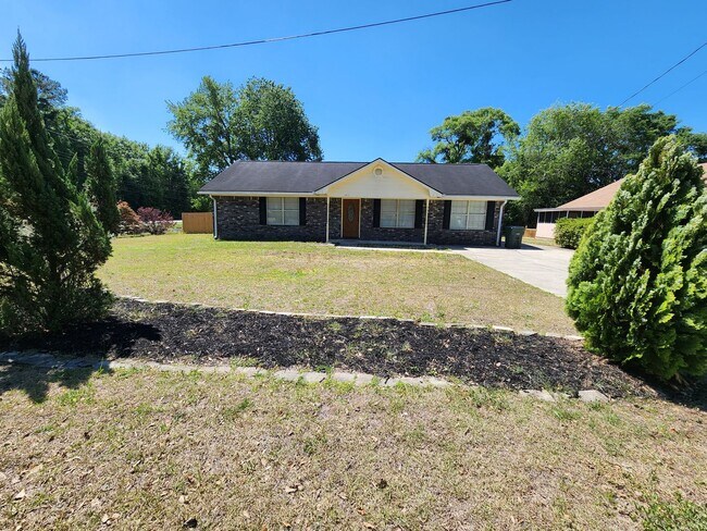 1011 Farr Ct in Hinesville, GA - Building Photo - Building Photo