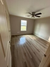 209 6th St in Dobbin, TX - Building Photo - Building Photo