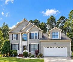5916 Weston Dr in Greensboro, NC - Building Photo
