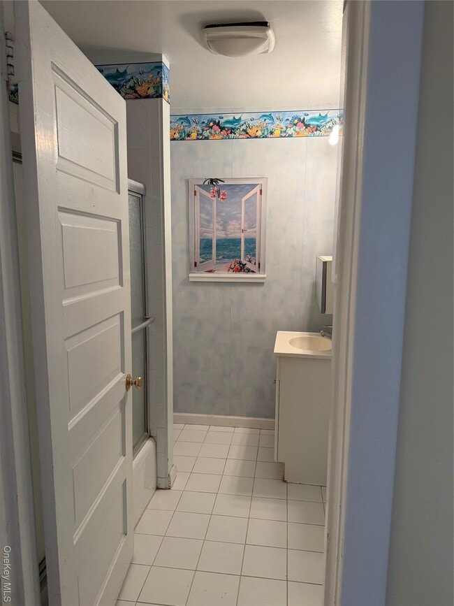 63 Franklin Ave in Glen Cove, NY - Building Photo - Building Photo