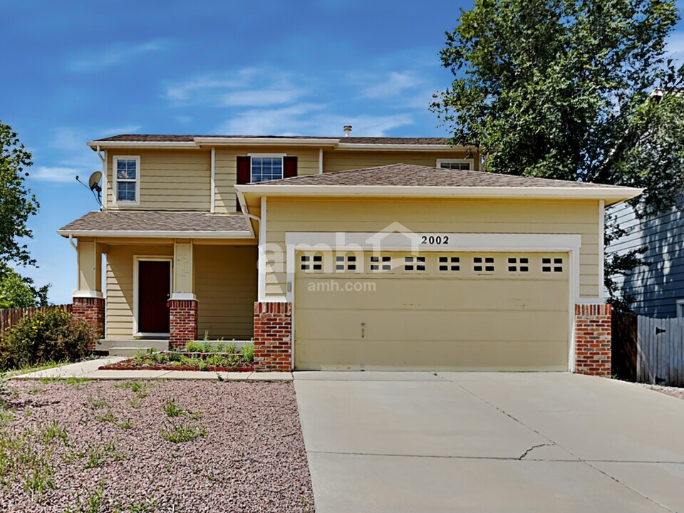 2002 Springside Dr in Colorado Springs, CO - Building Photo