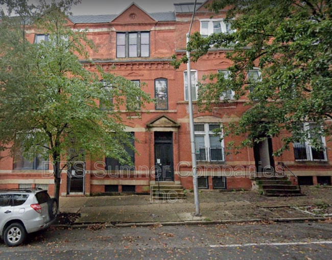 2106 St Paul St in Baltimore, MD - Building Photo - Building Photo