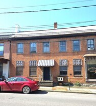 203 Lincoln Way E in McConnellsburg, PA - Building Photo