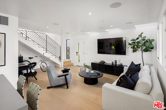 property at 1805 Penmar Ave
