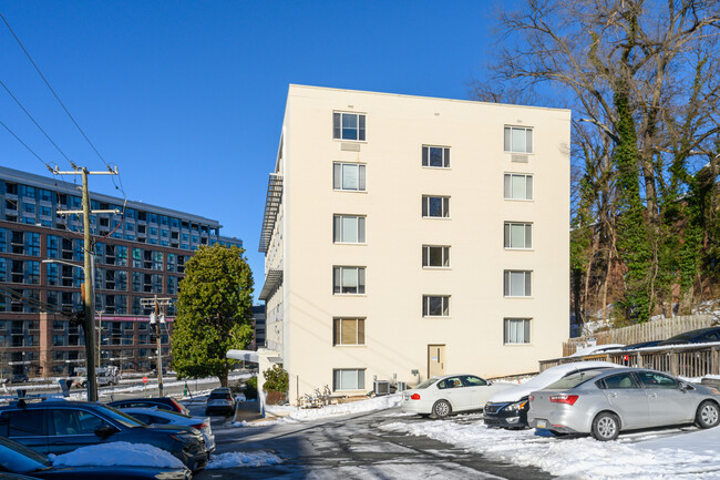 The Weldon in Arlington, VA - Foto de edificio - Building Photo