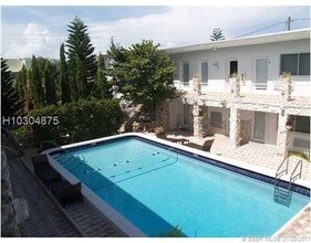 320 85th St in Miami Beach, FL - Building Photo - Building Photo