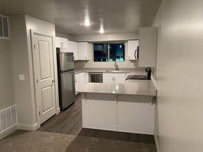 228 Lone Rock Dr in Hurricane, UT - Foto de edificio - Building Photo