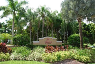 13625 Eagle Ridge Dr-Unit -333 in Ft. Myers, FL - Building Photo - Building Photo