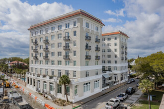 Fort Sumter House in Charleston, SC - Foto de edificio - Primary Photo