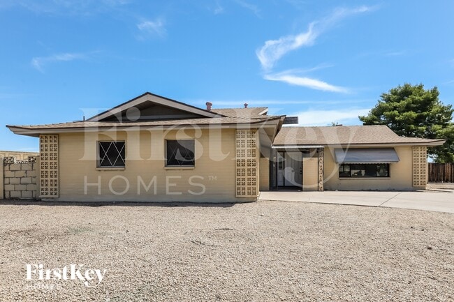 property at 4501 S Forest Ave