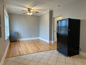 5601-5607 W Wabansia Ave in Chicago, IL - Building Photo - Building Photo