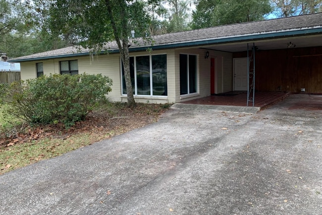 property at 214 SW 40th St
