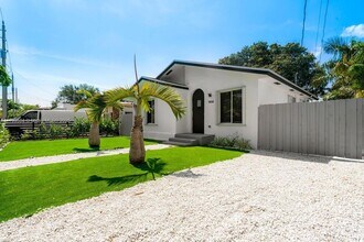 144 NW 41st St in Miami, FL - Building Photo - Building Photo