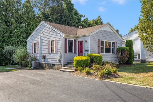 property at 13 Amelia Ct
