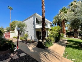 Sunset Villas in Palm Desert, CA - Foto de edificio - Building Photo