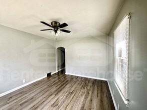 1210 1/2 West Street in Des Moines, IA - Foto de edificio - Building Photo