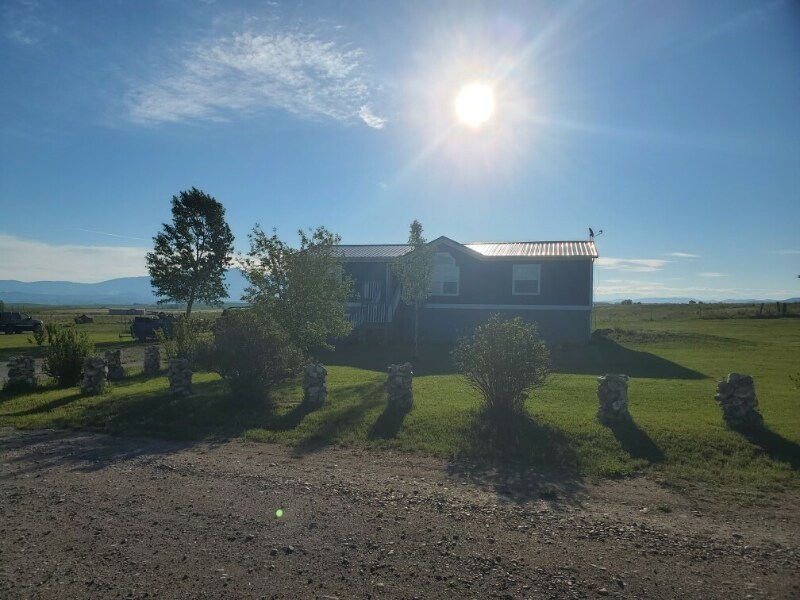 22 Woodchuck Lp in Townsend, MT - Building Photo