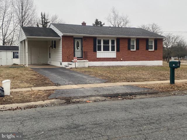 property at 102 Courtney Dr