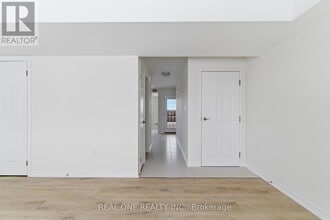 85 Mullin Dr in Guelph, ON - Building Photo - Building Photo