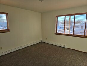 2370 S 107th St in West Allis, WI - Building Photo - Building Photo