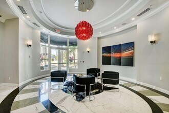 600 S Dixie Hwy, Unit 303 in West Palm Beach, FL - Building Photo - Building Photo