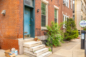 411 S 19th St in Philadelphia, PA - Building Photo - Building Photo