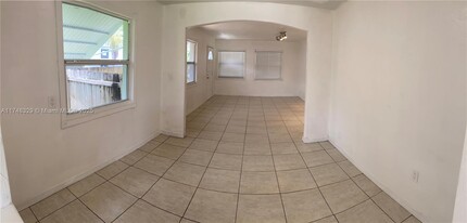 1622 Wiley St in Hollywood, FL - Building Photo - Building Photo
