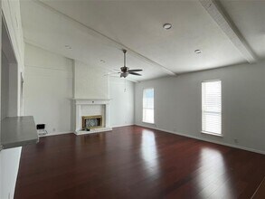 2409 Stoneleigh Dr in Garland, TX - Building Photo - Building Photo