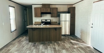 6623 Sleepy Hollow Blvd in Holly, MI - Building Photo