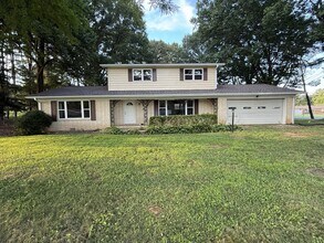 24200 TN-22 in Mc Kenzie, TN - Building Photo - Building Photo