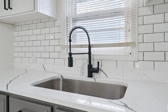 1406 Sheffield Rd in The Village, OK - Building Photo - Building Photo