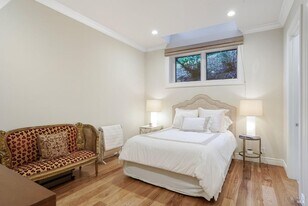 10 Idlewood Rd in Kentfield, CA - Building Photo