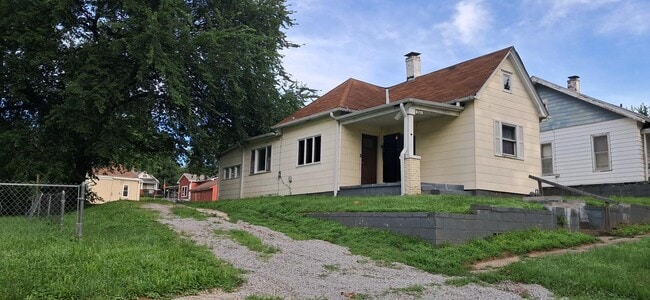 property at 2614 S 19th St