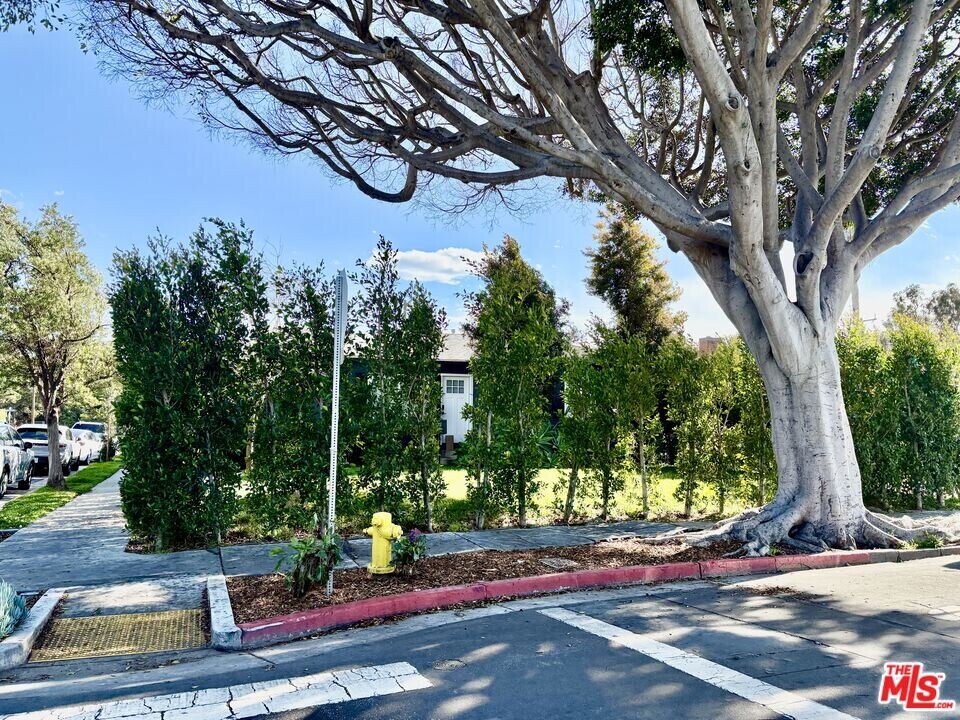 2850 Delaware Ave in Santa Monica, CA - Building Photo