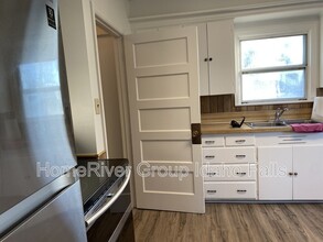 777 N 1000 E in Shelley, ID - Building Photo - Building Photo