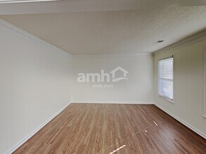 1121 Lauren Way in Acworth, GA - Foto de edificio - Building Photo