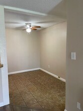 1030 W MacArthur Blvd in Santa Ana, CA - Building Photo - Building Photo