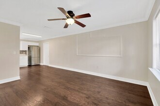 8405 N Alaska St, Unit A in Tampa, FL - Building Photo - Building Photo