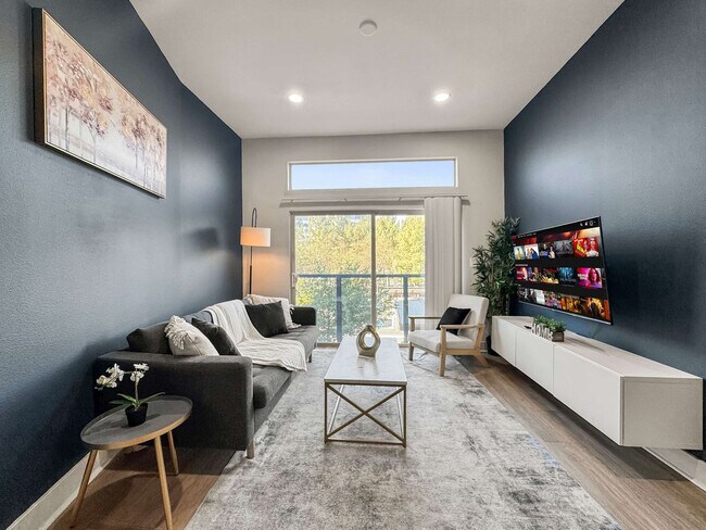 310 N Malcolm X Blvd in Dallas, TX - Foto de edificio - Building Photo