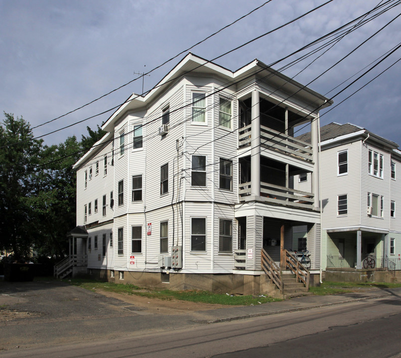 35 Frederick St in Framingham, MA - Building Photo