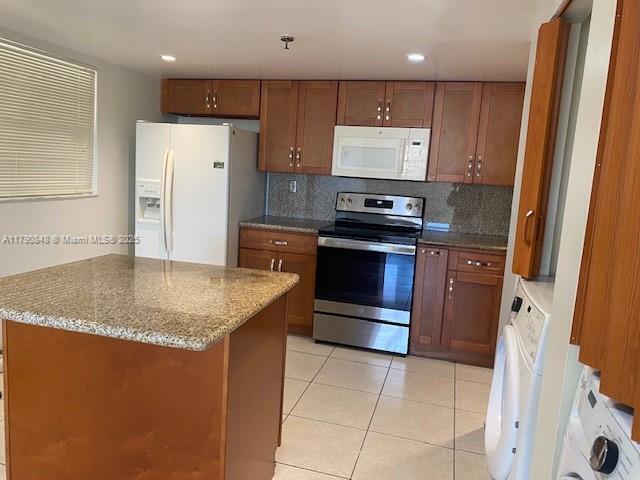 5249 NW 7th St in Miami, FL - Building Photo - Building Photo