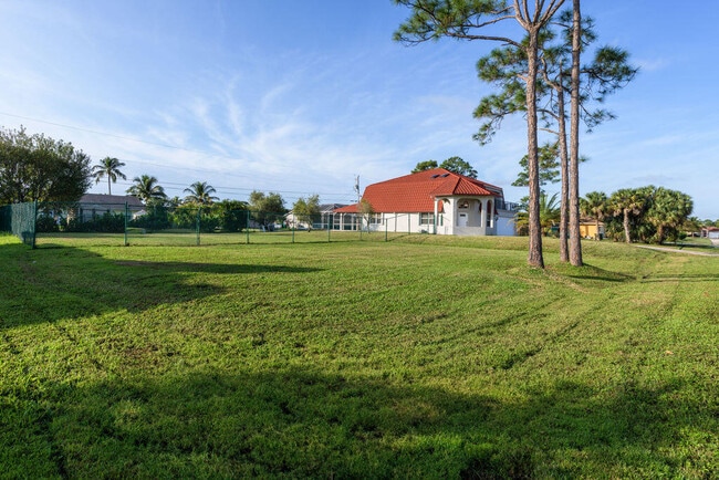 1250 SW San Antonio Ave in Port St. Lucie, FL - Building Photo - Building Photo