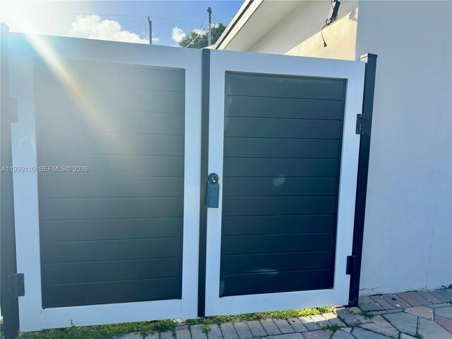 9292 Jamaica Dr in Cutler Bay, FL - Building Photo - Building Photo