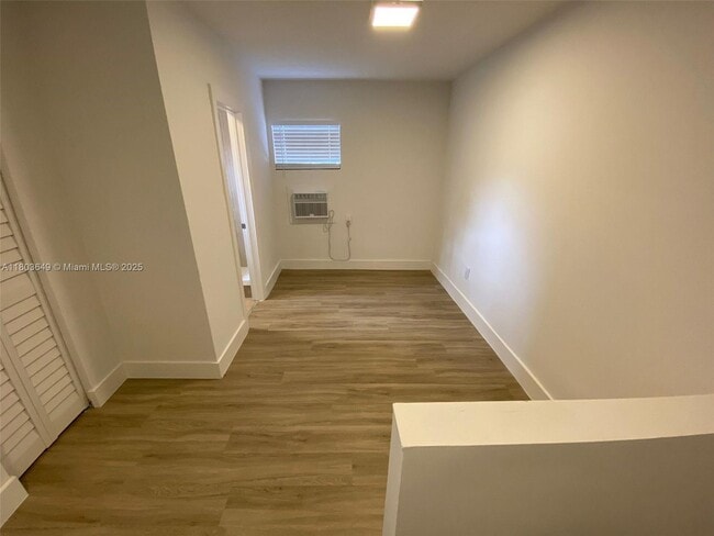 11310 Peachtree Dr in Miami, FL - Building Photo - Building Photo
